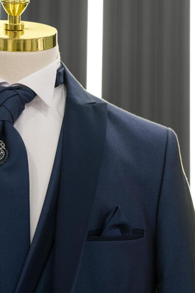 AKÇAYLAR Regular Fit Dobby Pointed Collar Tuxedo Suit with Vest and Flares