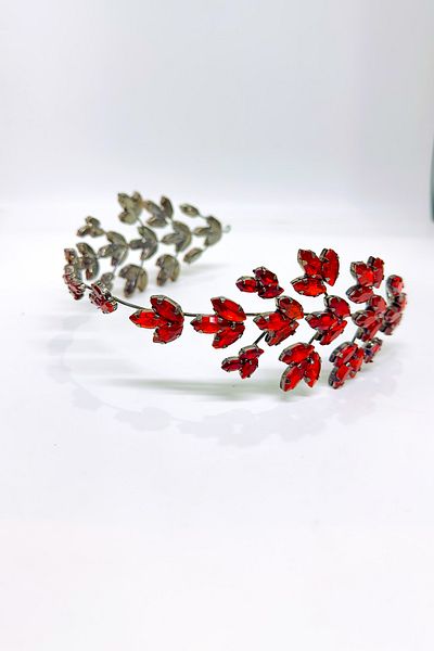 SimgeAksesuar Stylish and Elegant Henna and Engagement Hair Accessory with Red Stones