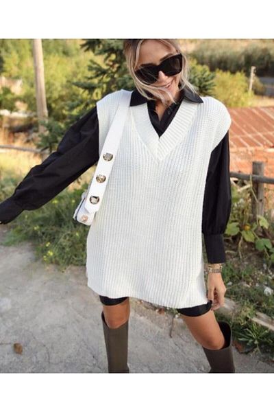 Nazende Stil Women's Ecru V-Neck Slit Sweater NSOSY