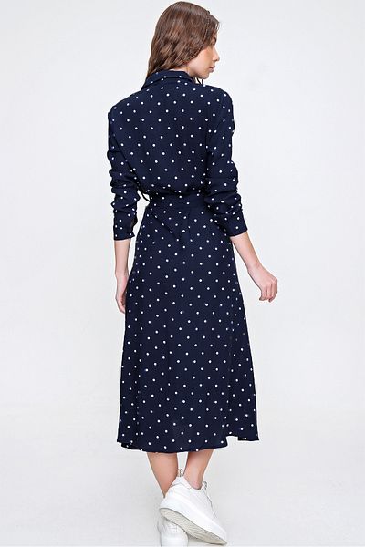 Trend Alaçatı Stili Ozeanblaues, gepunktetes, gewebtes Viscon-Hemdkleid für Damen ALC-X6247