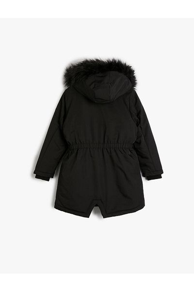 Koton Langer aufblasbarer Mantel mit Kapuze, Pelzdetail und Tasche für Mädchen