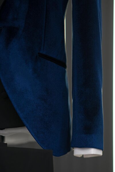 TORRES Regular Fit Kırlangıç Yaka Çift Yırtmaç Kadife Smokin Takım Elbise