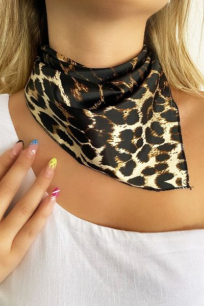 MsLena Butik Кафяв шал с леопардов принт