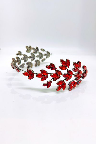 SimgeAksesuar Stylish and Elegant Henna and Engagement Hair Accessory with Red Stones