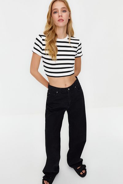 Trendyol Collection Premium Μαύρη εκρού παχύρρευστη μπλούζα Crop - Ελαστική προσαρμογή με απαλό ύφασμα
