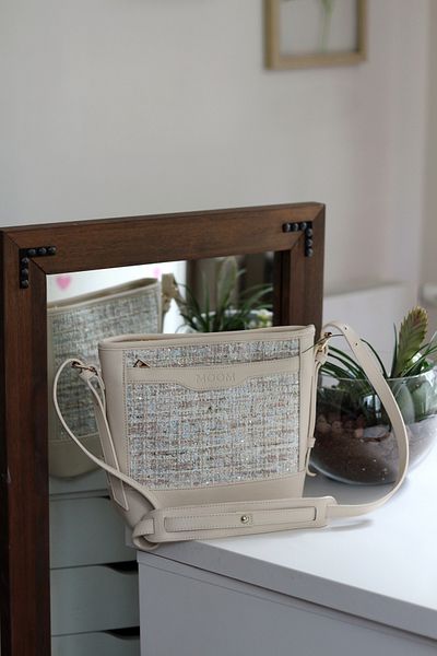 Moom Bag Γυναικεία τσάντα ώμου Cream Tweed με ρυθμιζόμενο λουράκι