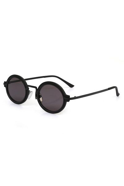 TomyHelf Women's Sunglasses with Black Glasses and Black Frames