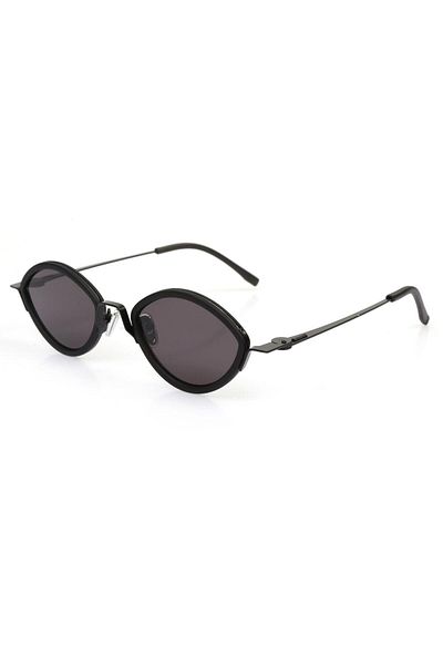 TomyHelf Women's Sunglasses with Black Frame and Black Lens