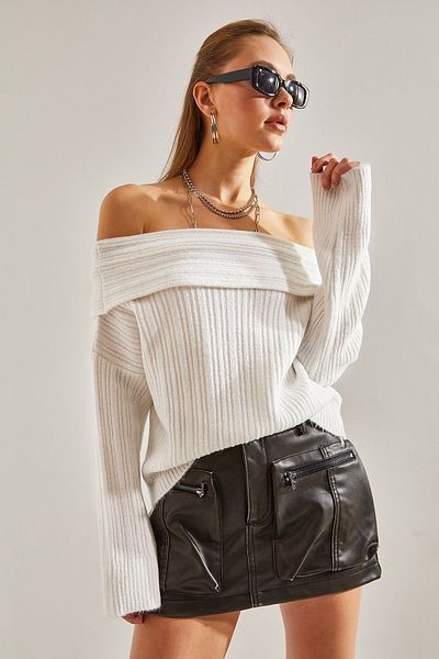 Bianco Lucci Women's Ruffle Collar Sweater
