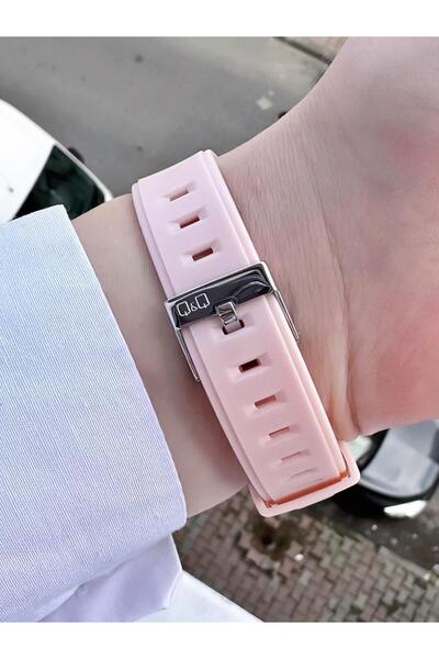 Q&Q  Vintage Digital Women's Plastic Cord Wristwatch