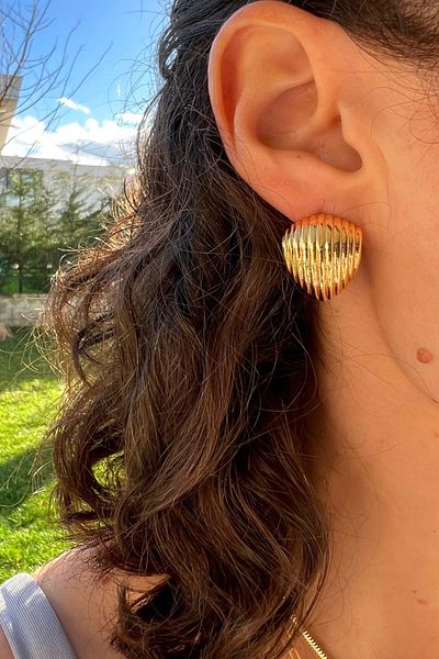 gaila design Steel Gold Color Oyster Earrings
