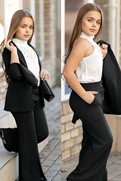 Riccotarz Lány kötőfék nyakú, gyöngyökkel és kővel hímzett blúz és bross, fekete alsó felső készlet