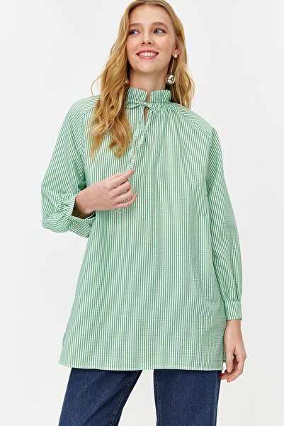 Trendyol Modest Mátová pruhovaná pohodlná tkaná tunika Seersucker TCTSS24UK00013
