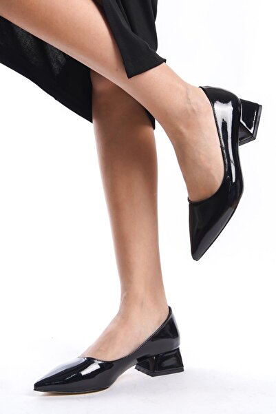 Ayakkabı Podyumum "ZEHRA" Siyah Rugan Kapalı Sivri Burunlu Stiletto Alçak 3 cm Kalın Ökçe Yeni Sezon