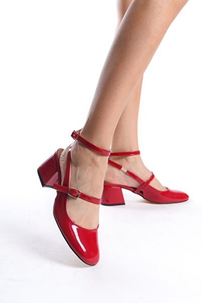 Ayakkabı Podyumum حذاء جلد أحمر لامع بكعب سميك 5 سم ومقدمة واسعة ومقدمة مستدي...