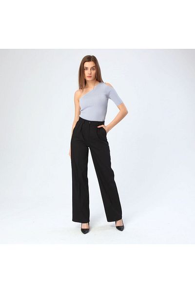 Berm Women's Black Pleat Detailed Palazzo Cut Trousers