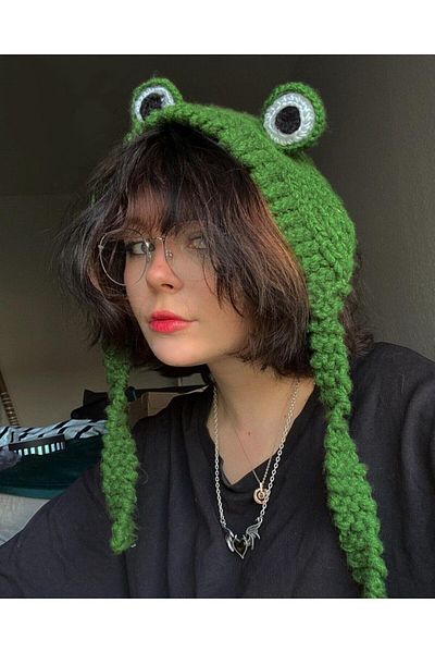 TRENDİN YOLU Green frog hat style Korean model long beret handmade