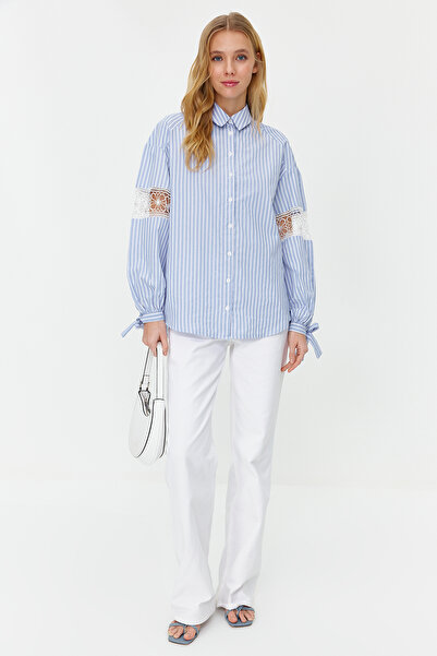 Trendyol Modest Μπλε βαμβακερό υφαντό πουκάμισο με ρίγες με λεπτομέρεια κεντή...