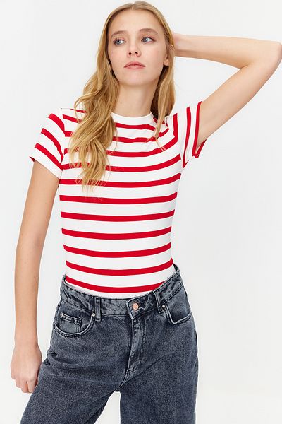 Trendyol Collection Rugalmas viszkózus szövet - piros csíkos blúz TWOSS24BZ00296
