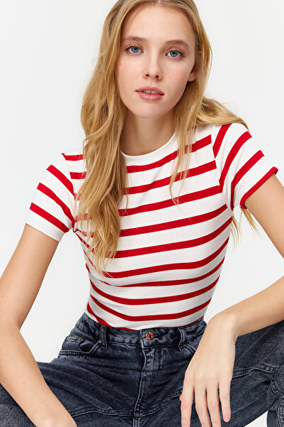Trendyol Collection Rugalmas viszkózus szövet - piros csíkos blúz TWOSS24BZ00296