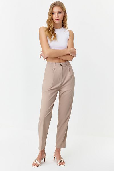 Trendyol Collection Светлокафяв панталон от поливискозен плат Twoss22Pl0280 с висока талия и моркови