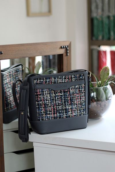 Moom Bag Geantă de umăr cu curea reglabilă din tweed gri pentru femei