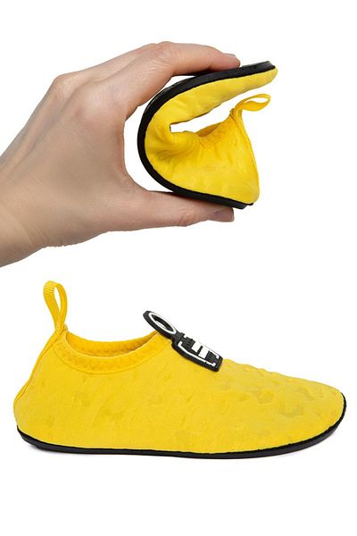 Mad Wave Pool/Sea Shoes (Yellow)