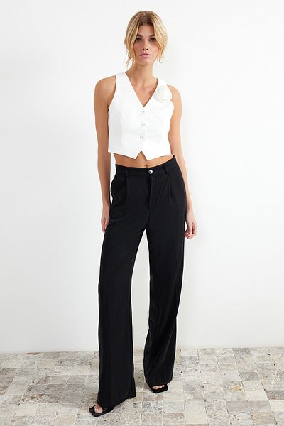 Trendyol Collection Ecru Fitted Rose Detailed Crop Woven Vest Twoss24Ye00026
