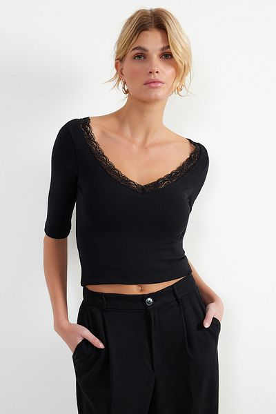 Trendyol Collection Black Lace Detailed V-Neck Fitted Cotton Stretchy Knitted Blouse TWOSS24BZ00041