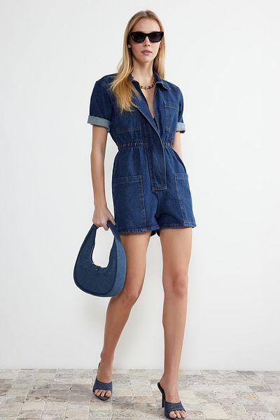 Trendyol Collection Dunkelblauer Denim-Shorts-Overall mit elastischem Bund TWOSS24TU00017