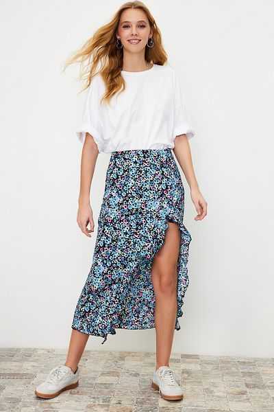 Trendyol Collection Vícebarevná štěrbinová pletená sukně TWOSS24ET00031
