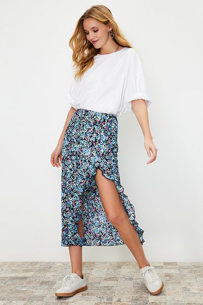Trendyol Collection Vícebarevná štěrbinová pletená sukně TWOSS24ET00031