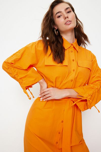 Trendyol Modest Βαμβακερό υφαντό πουκάμισο με πορτοκαλί μανίκια με ρυθμιζόμενη λεπτομέρεια φόρεμα TCTSS23EB00365