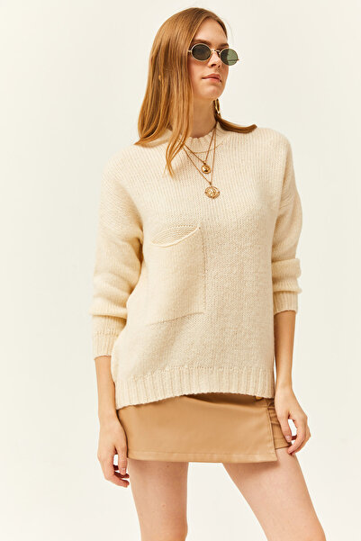 Olalook Women's Ecru Pocket Detailed Soft Textured Oversize Knitwear Sweater KZK-19000767