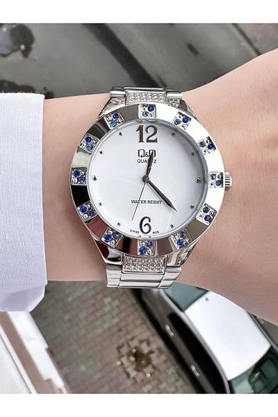 Q&Q Women's Metal Cord Wristwatch