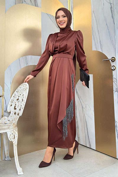 Bym Fashion Φούστα Φούντα Λεπτομέρεια Σατέν Βραδινό Φόρεμα με Αξεσουάρ Ζώνης 3763 Καφέ