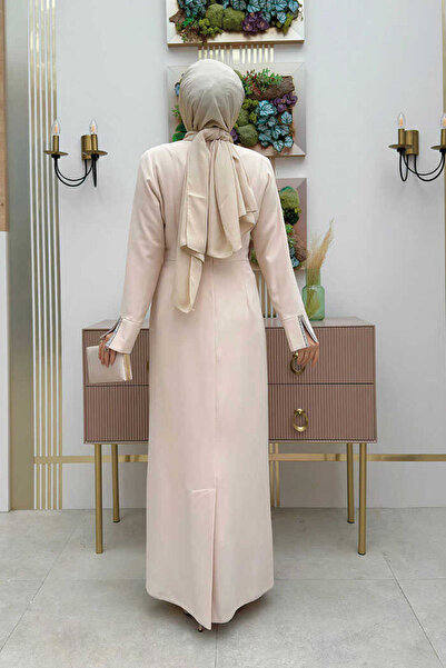 Bym Fashion Manžety rukávov Slit Stone Detailed Dress Stone