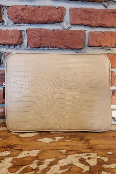 HNB Cream Crocodile Macbook Air Pro 13 &14 Inch Compatible Computer Laptop Case (SMALL BAG GIFT)