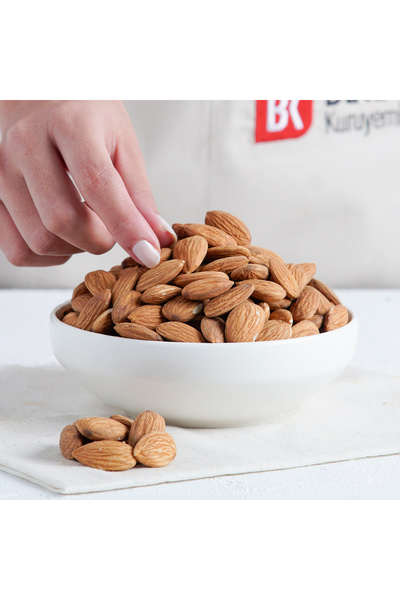 BULUTLAR KURUYEMİŞ Badem Içi Çiğ (KG) 500 gr