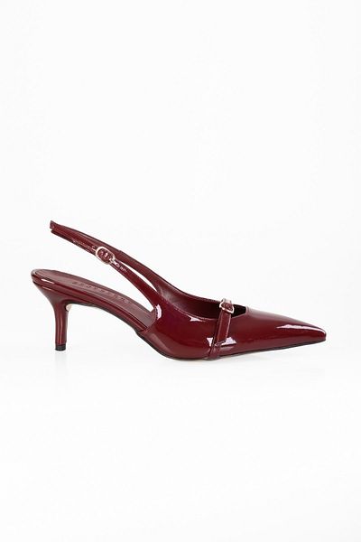 Shoeberry Spitzer Stilettoabsatz aus Lackleder in Royal Claret-Rot für Damen mit Gürtelschnalle