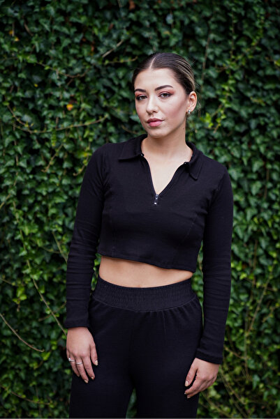 Siyah Polo Yaka Fermuar Detaylı Crop