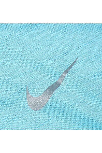 Nike Чоловіча спортивна футболка для бігу Miler Breathe Dri-FIT світло-блакитна