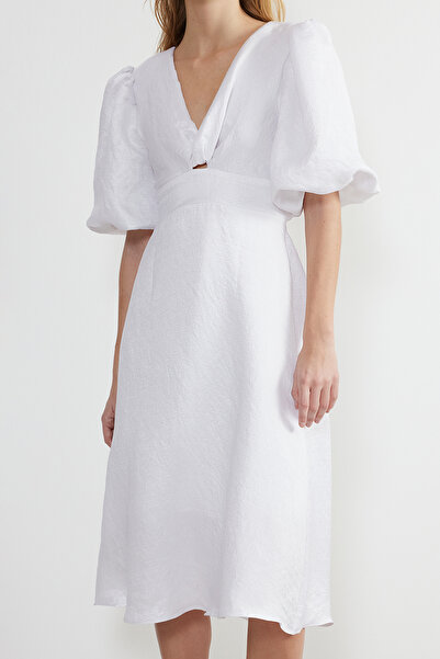 Trendyol Collection Ecru A-Cut šaty s balonovými rukávy s kamennými doplňky - TPRSS24EL00052