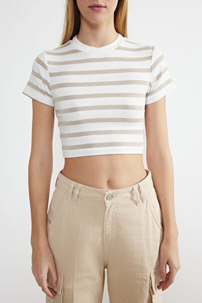 Trendyol Collection Bluză cu decolteu rotund din țesătură vâscoasă cu dungi ecru din piatră premium TWOSS23BZ00198