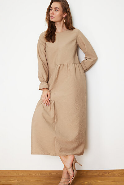 Trendyol Modest Μπεζ μανίκι Λεπτομερές απλό ύφασμα φόρεμα TCTSS24EB00056