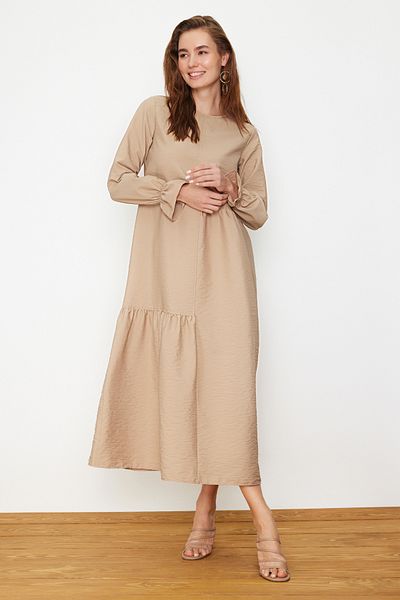 Trendyol Modest Μπεζ μανίκι Λεπτομερές απλό ύφασμα φόρεμα TCTSS24EB00056
