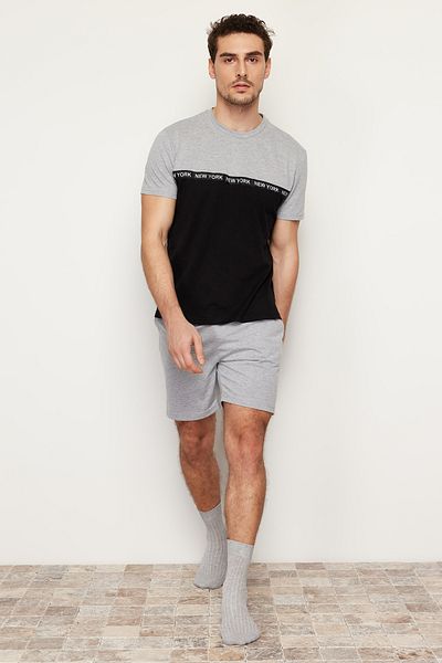 Trendyol Collection Černá Šedá Barva Blokovaný elastický pas Regular Fit Pletené šortky Sada pyžama TMNSS24PT00005