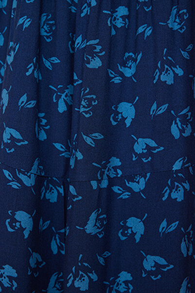 Trendyol Collection Indigo A-line šaty s květinovým vzorem, boho, midi, tkané, s ramínky TWOSS21EL1341