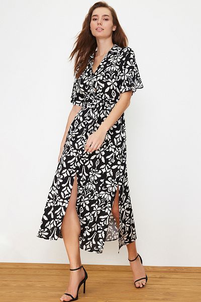 Trendyol Collection Φόρεμα μίντι υφαντό πουκάμισο με φλοράλ στάμπα σε μαύρο ζωνάρι TWOSS20EL2822