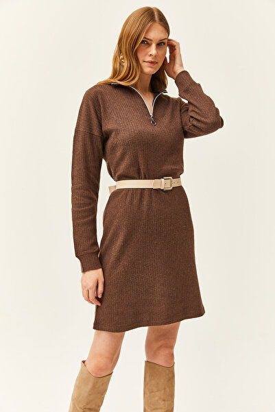 Olalook Kadın Kahverengi Dik Yaka Fermuarlı Salaş Elbise ELB-19002023